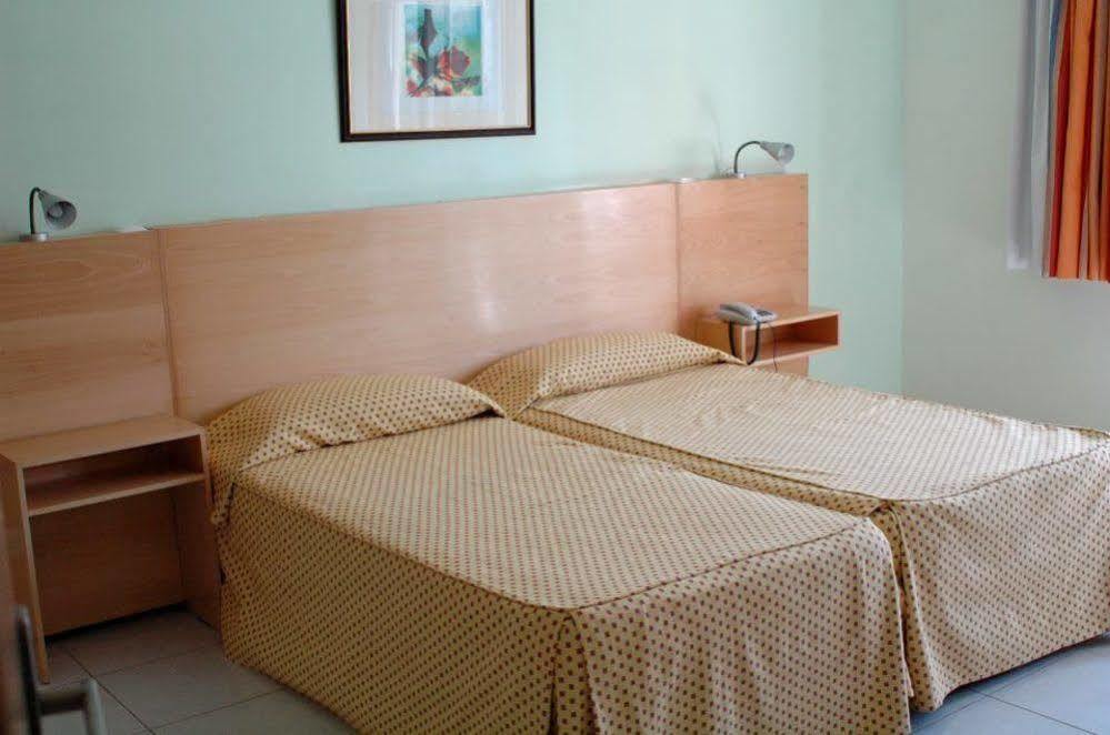 Hotel Roterdao Πράγια Εξωτερικό φωτογραφία